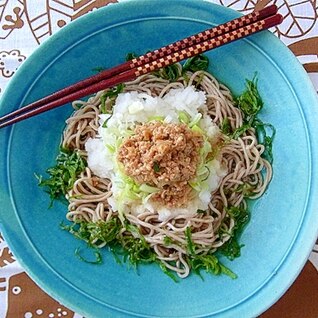 糖質オフ！ピリ辛肉味噌あんかけの冷やしぶっかけ蕎麦